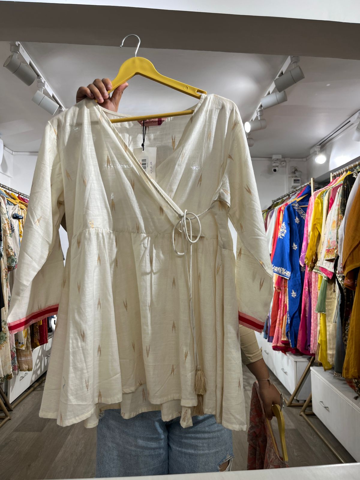 Off White Anghrakha Short Kurta L-40