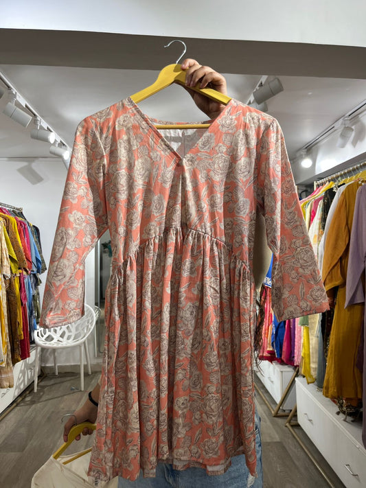 Peach Cotton Floral Print Peplum Top (Peach)